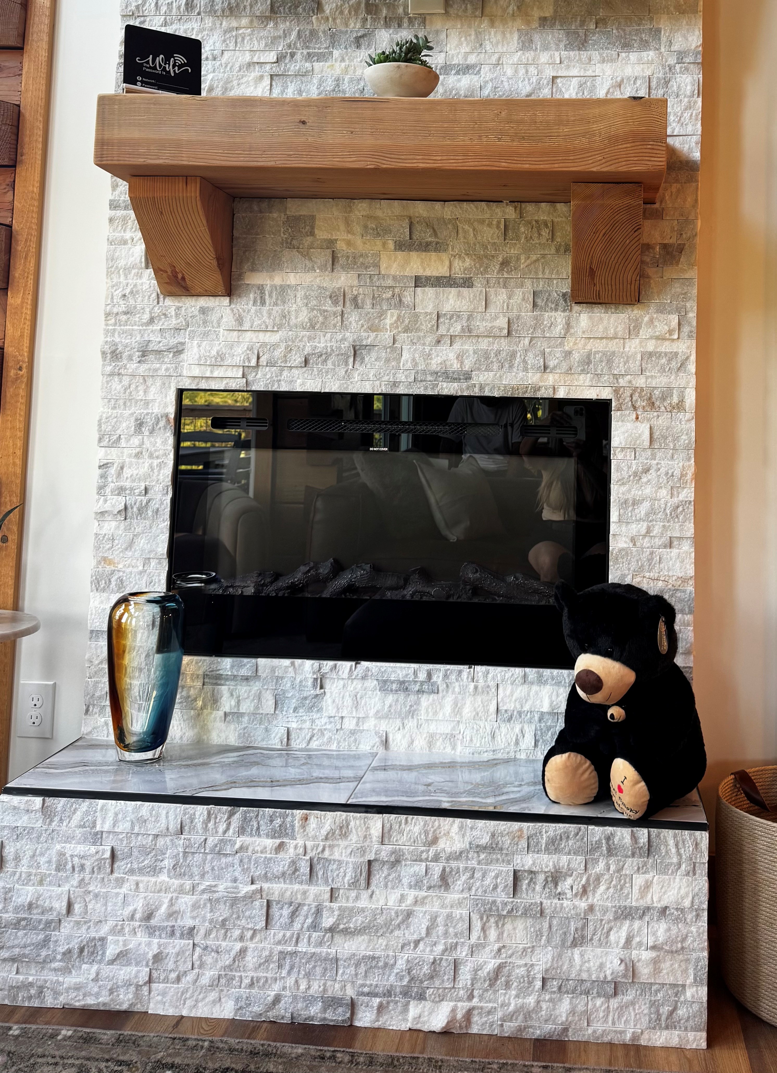 The Smoky Reserve — Fireplace